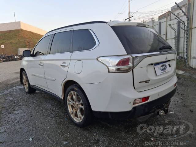 2014 MITSUBISHI OUTLANDER 