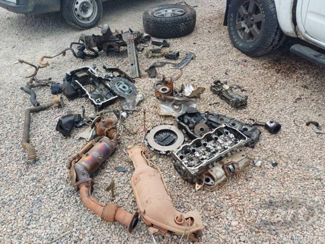 2014 NISSAN FRONTIER CD 