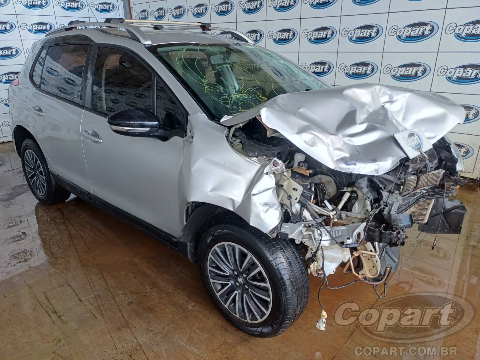Peugeot 2008 Allure 1.6 16V VVT 2019 Colisão Média Monta
