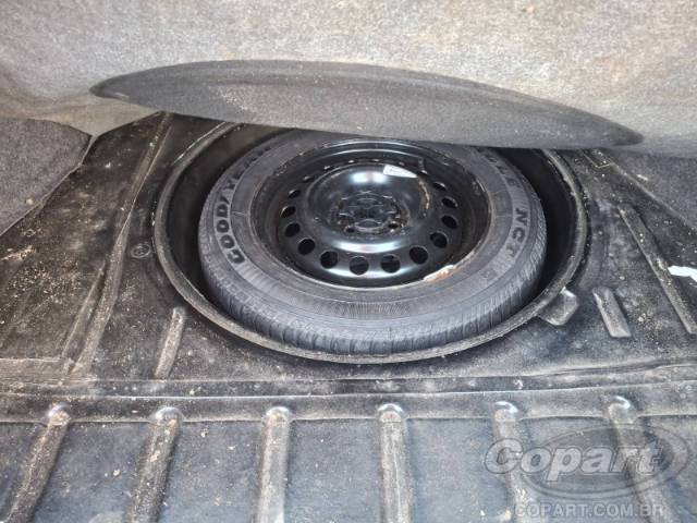 2011 VOLKSWAGEN VOYAGE 