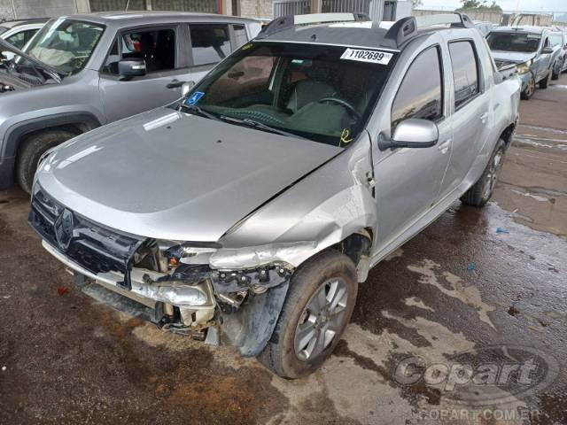2018 RENAULT DUSTER OROCH 