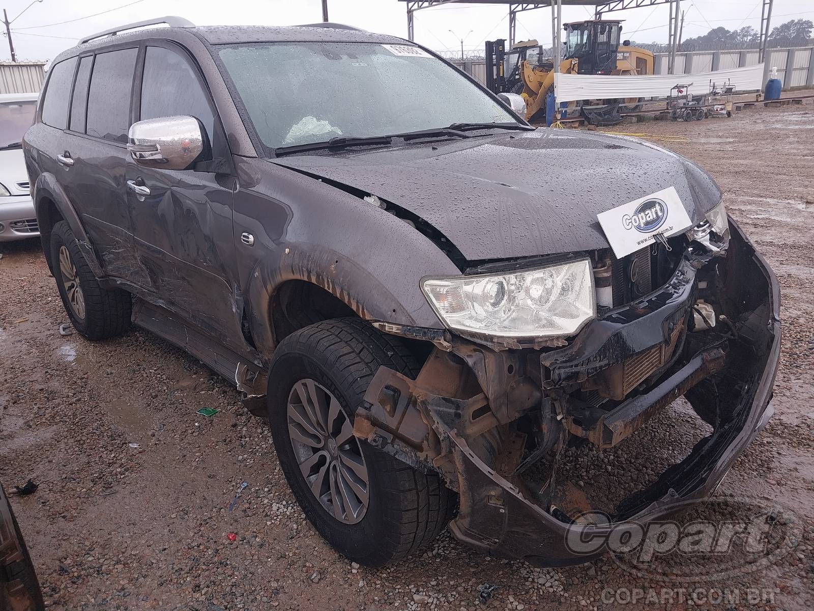 Mitsubishi Pajero HPE 3.2 Turbo 2018 Médio Dano Lateral