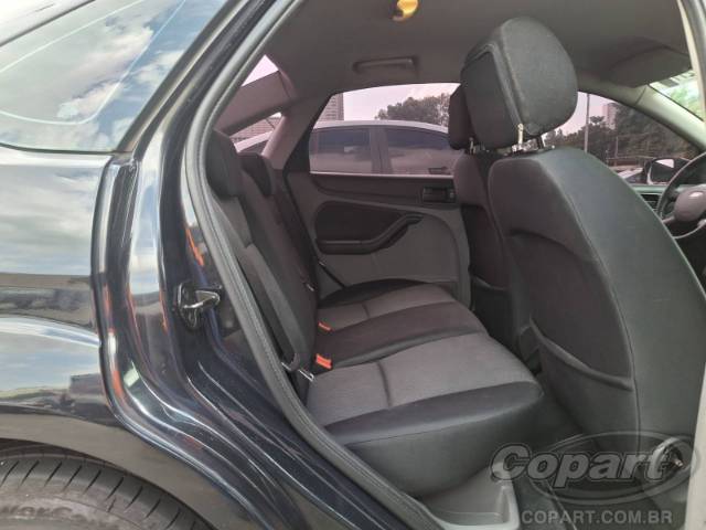 2009 FORD FOCUS SEDAN 