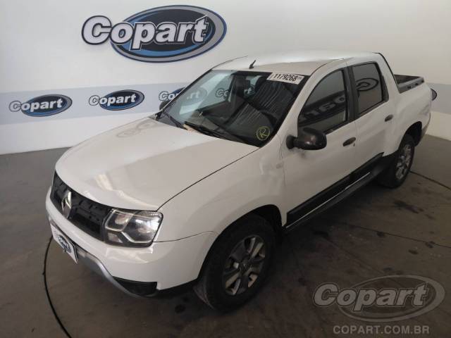 2022 RENAULT DUSTER OROCH 