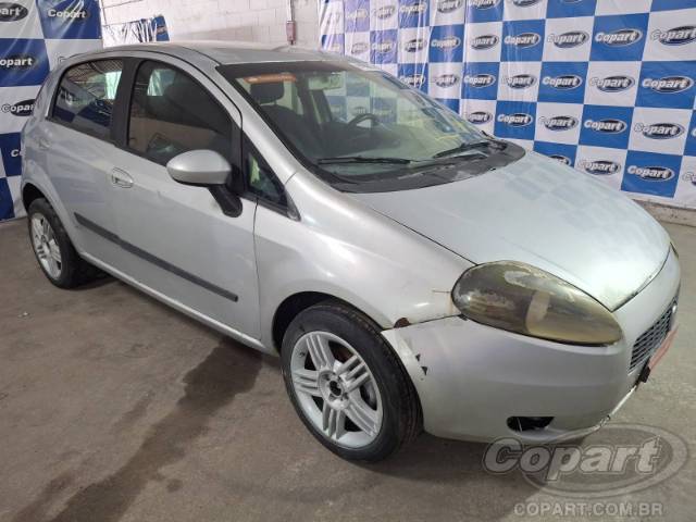 2011 FIAT PUNTO 