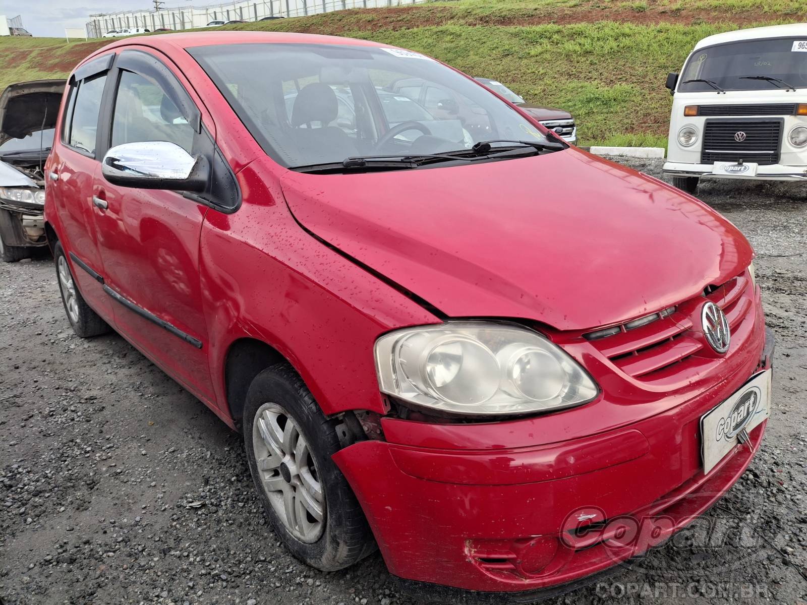 Veículo VW - VolksWagen Fox Volkswagen Fox Sportline 1.0 Total Flex 2007 Colisão Média Monta 2007 em leilão