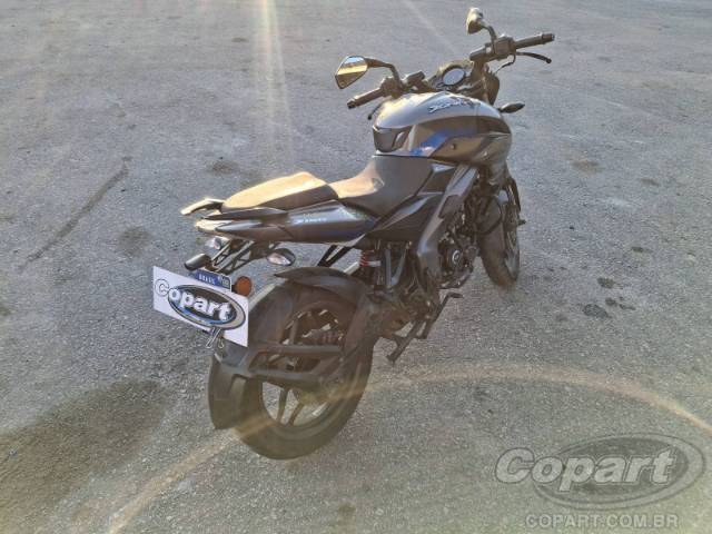 2025 BAJAJ DOMINAR 