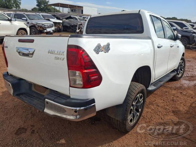 2024 TOYOTA HILUX CD 