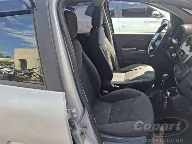 2013 FIAT UNO 