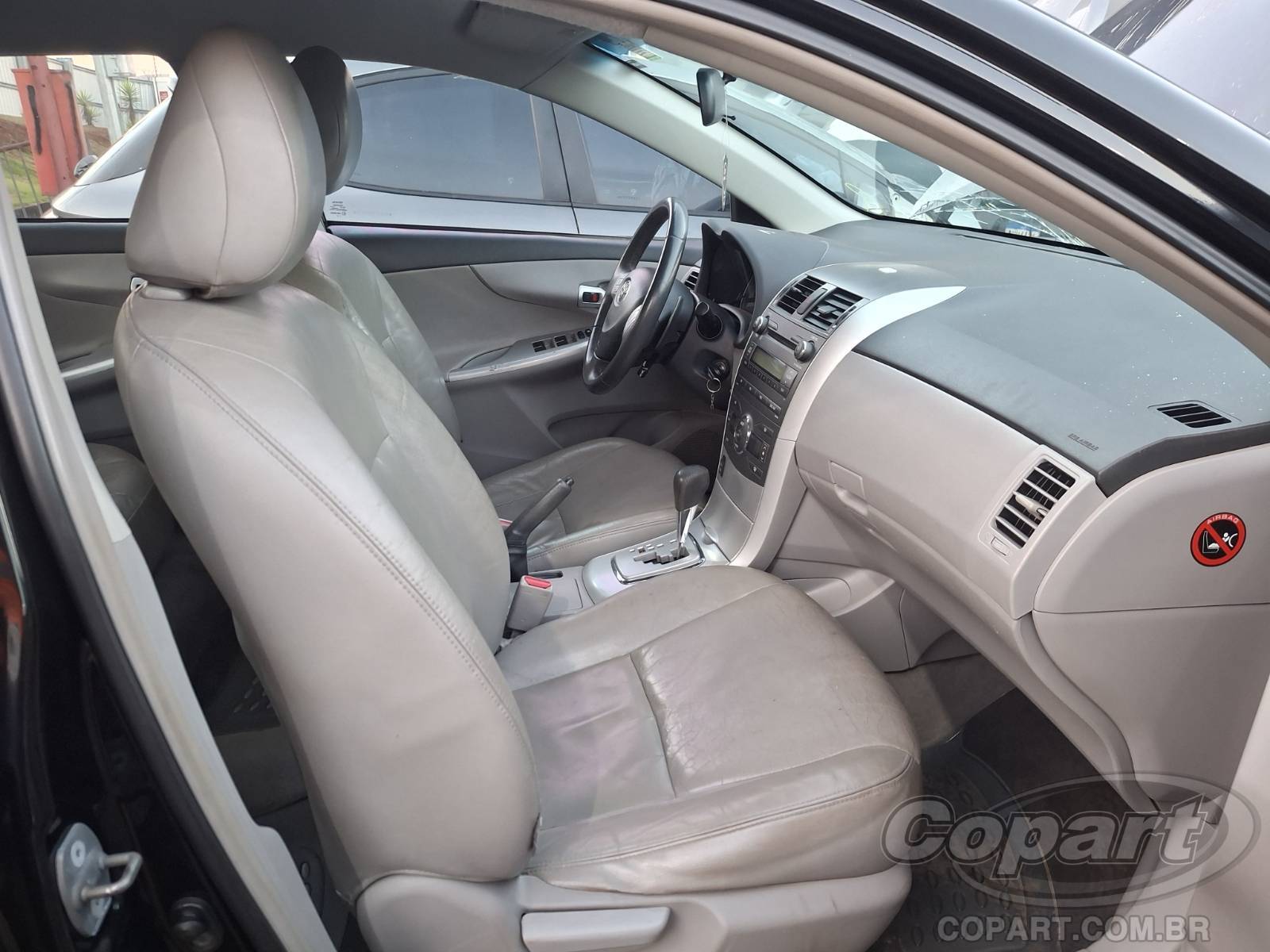 2013 TOYOTA COROLLA — foto 5 de 10