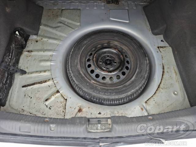 2002 CHEVROLET CORSA SEDAN 