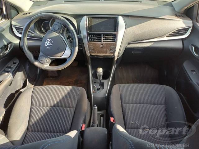 2022 TOYOTA YARIS SEDA 