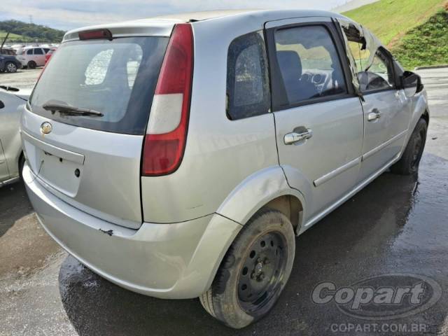 2003 FORD FIESTA 