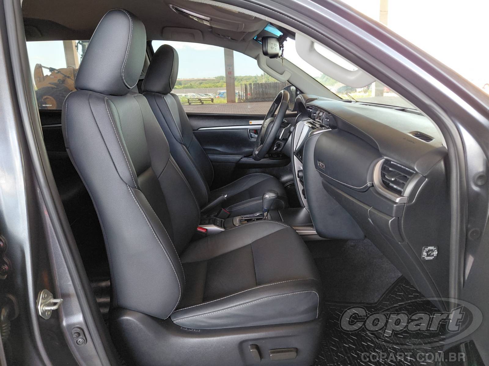 Foto 5: 2025 TOYOTA SW4