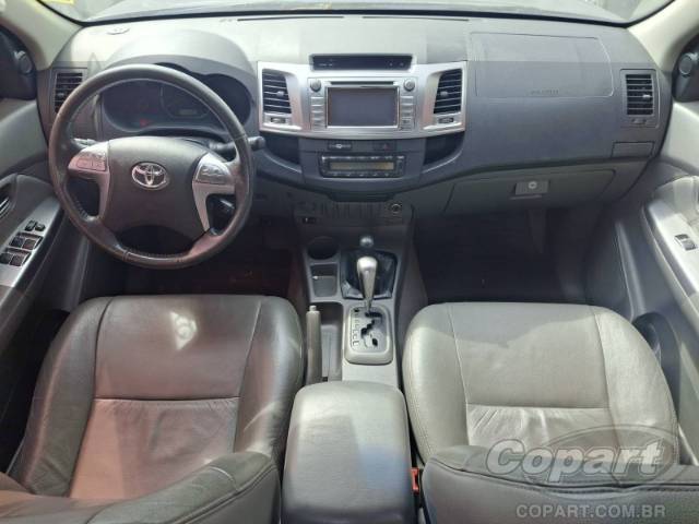 2015 TOYOTA HILUX CD 