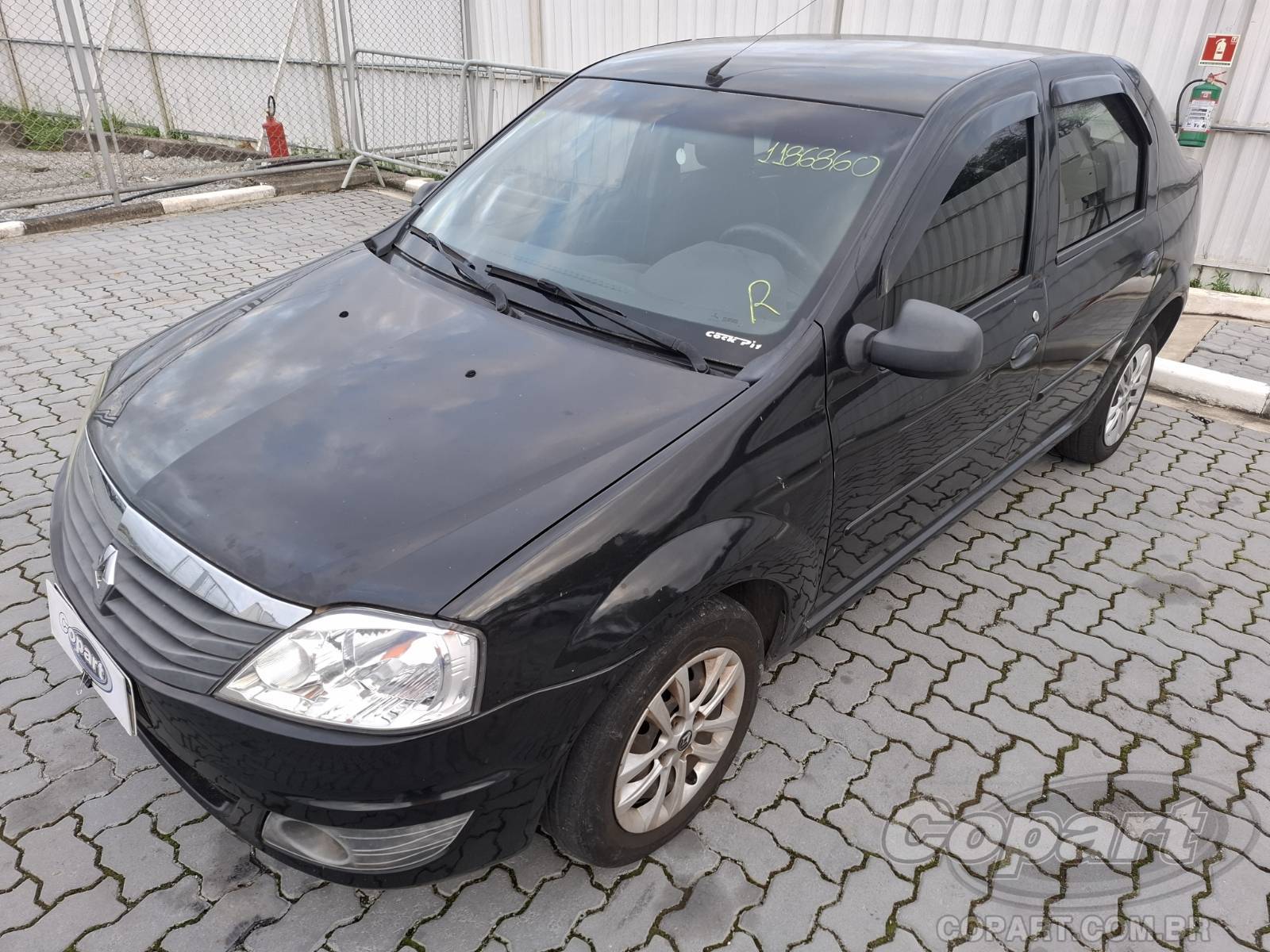 Foto 2: 2013 RENAULT LOGAN