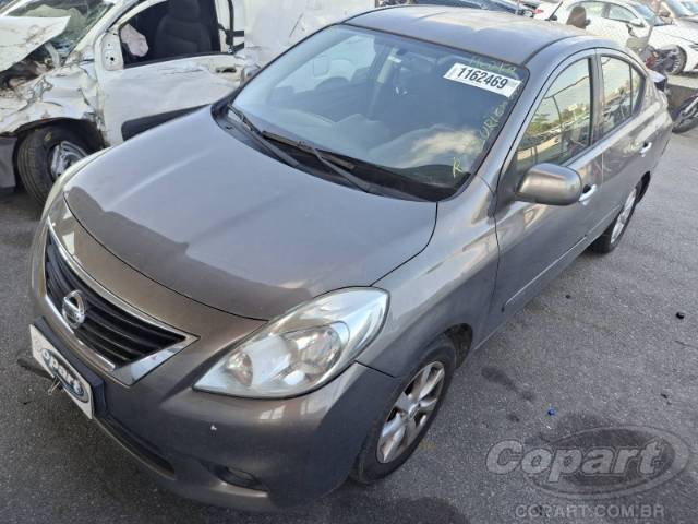 2014 NISSAN VERSA 
