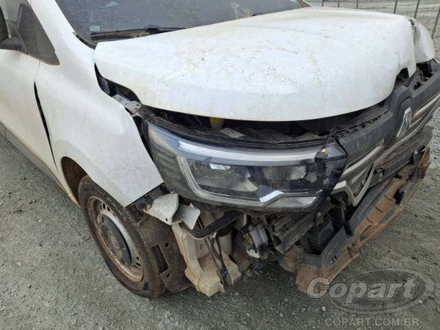 2025 RENAULT KANGOO 