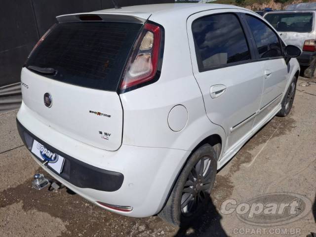 2015 FIAT PUNTO 