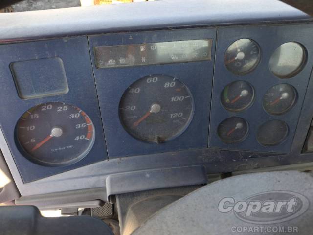 2004 VOLKSWAGEN 15.180 