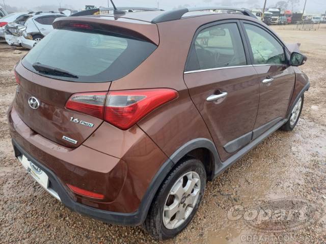2015 HYUNDAI HB20 