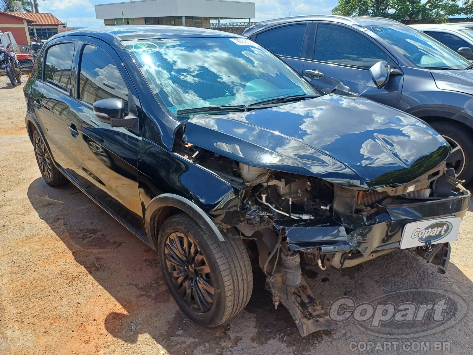 Volkswagen Gol Track 1.0 12V MPI 2018 Colisão Média Monta