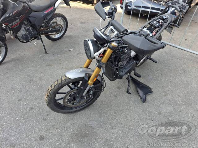2025 TRIUMPH SCRAMBLER 