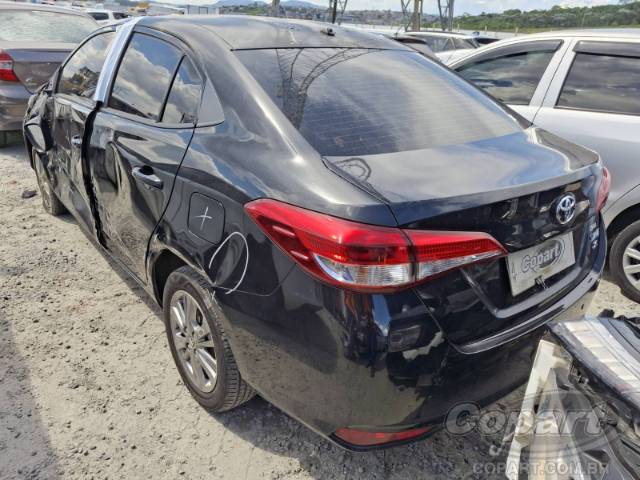 2021 TOYOTA YARIS SEDA 