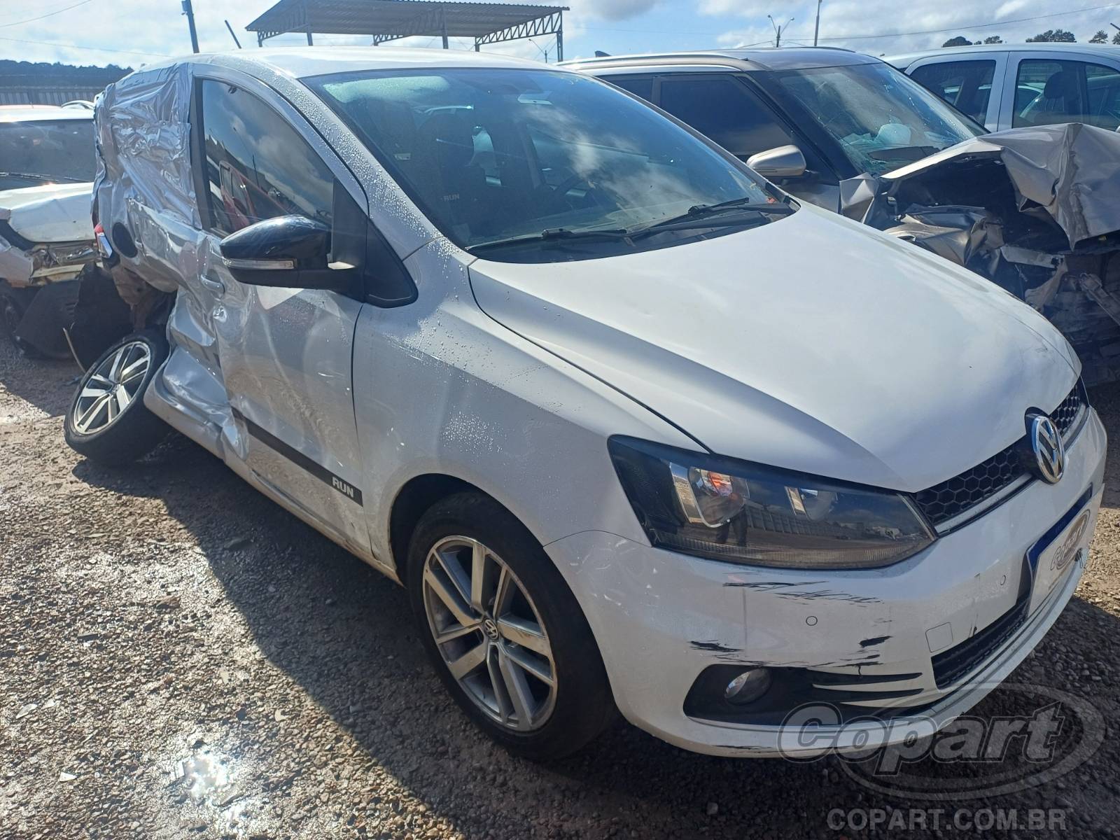 Volkswagen Fox Run 1.6 MSI 2017 Colisão Média Monta