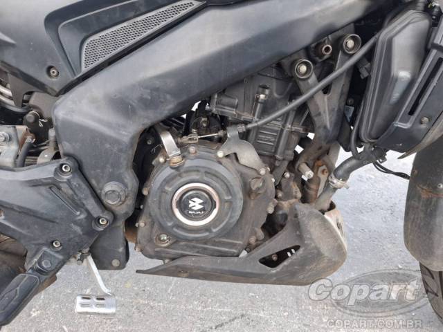 2025 BAJAJ DOMINAR 
