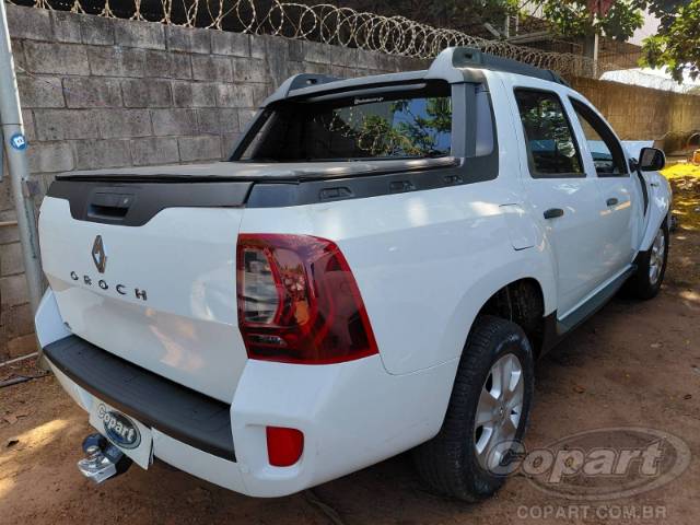 2021 RENAULT DUSTER OROCH 