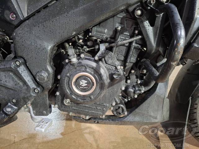 2025 BAJAJ DOMINAR 
