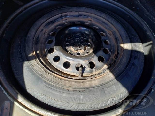 2011 VOLKSWAGEN VOYAGE 