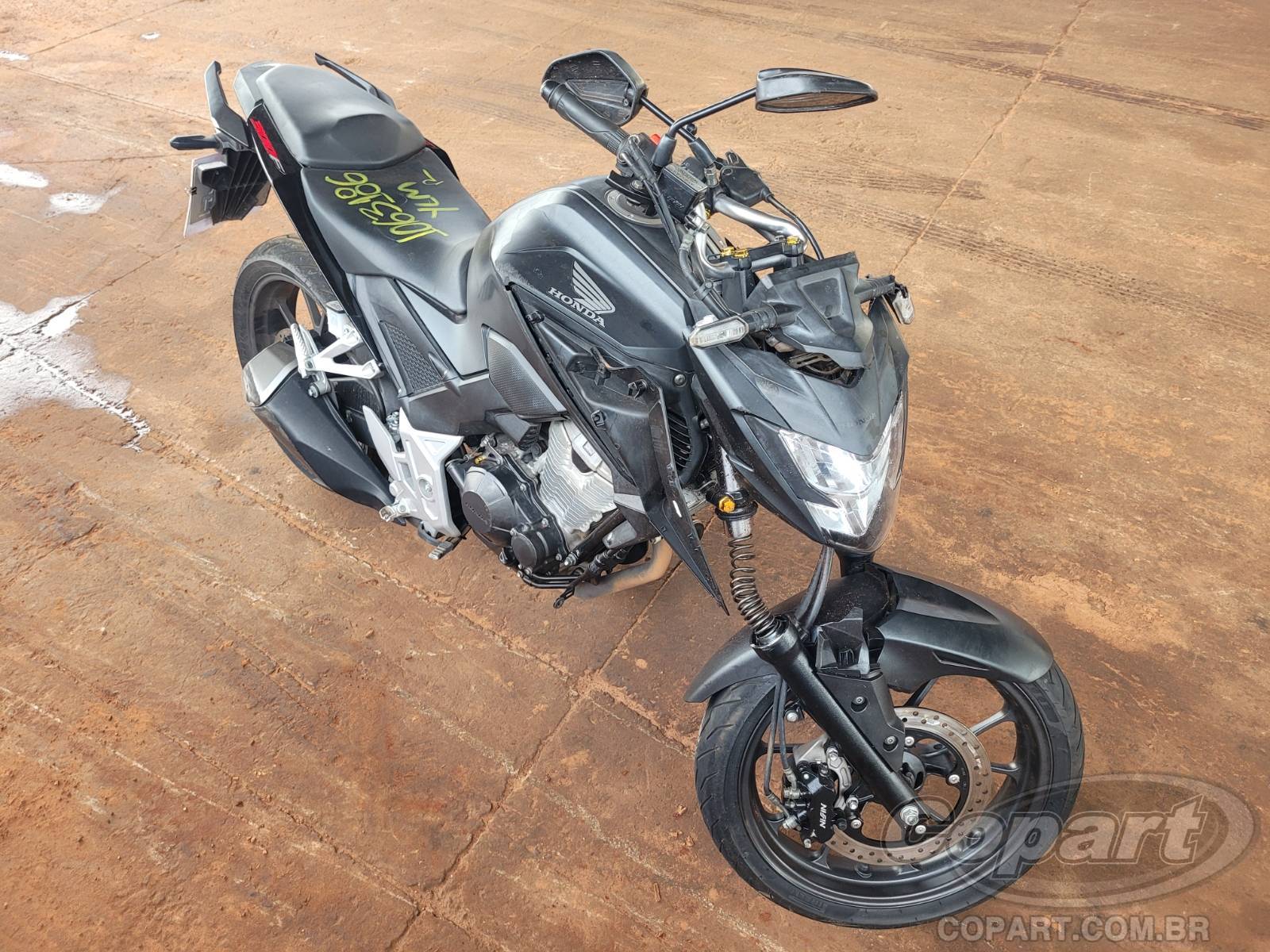 Veículo HONDA CB 300F 2023 HONDA CB 300F Twister CBS 2024 em leilão