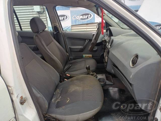2011 VOLKSWAGEN PARATI 