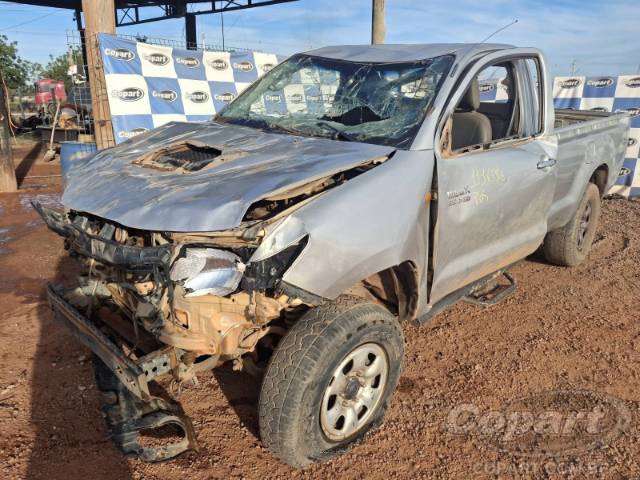 2013 TOYOTA HILUX CS 