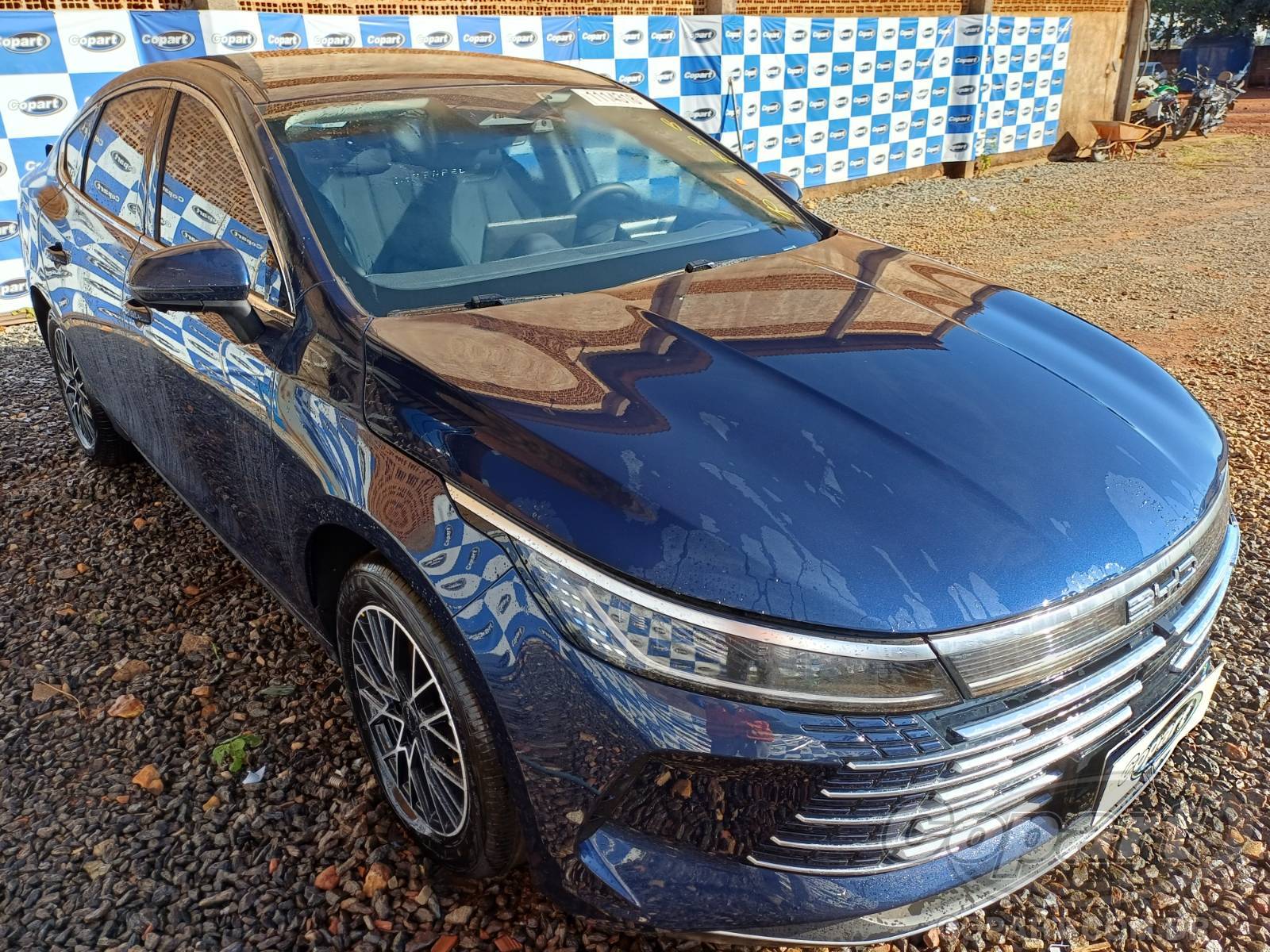 Veículo BYD KING BYD KING 2027 Recuperavel 2027 em leilão