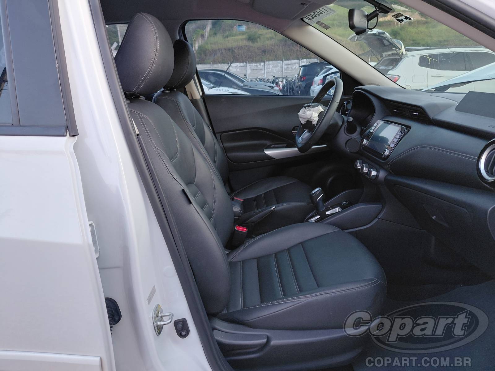 2024 NISSAN KICKS — foto 5 de 10