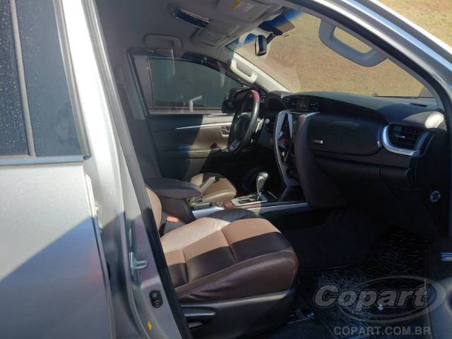 2017 TOYOTA HILUX SW4 