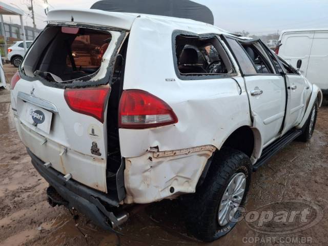 2015 MITSUBISHI PAJERO DAKAR 