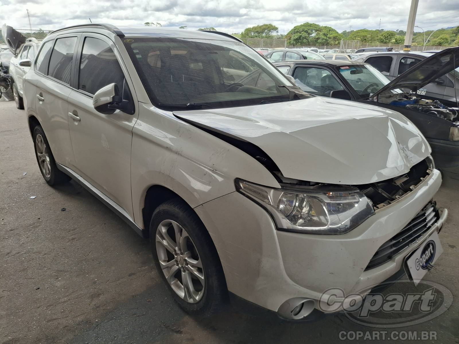 Veículo Mitsubishi Outlander Mitsubishi Outlander 2.0 16V MIVEC 2014 2014 em leilão