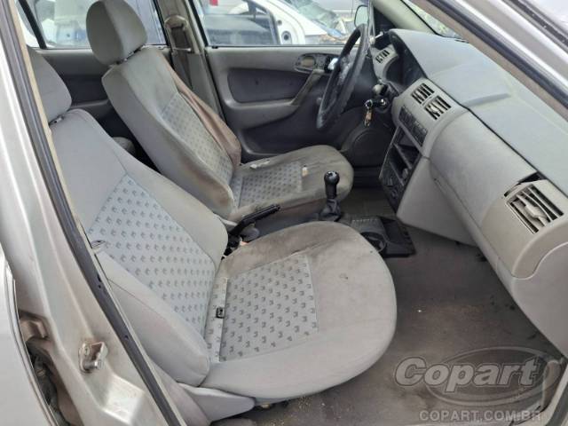 2002 VOLKSWAGEN GOL 