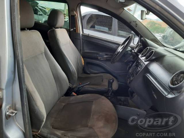 2010 VOLKSWAGEN VOYAGE 