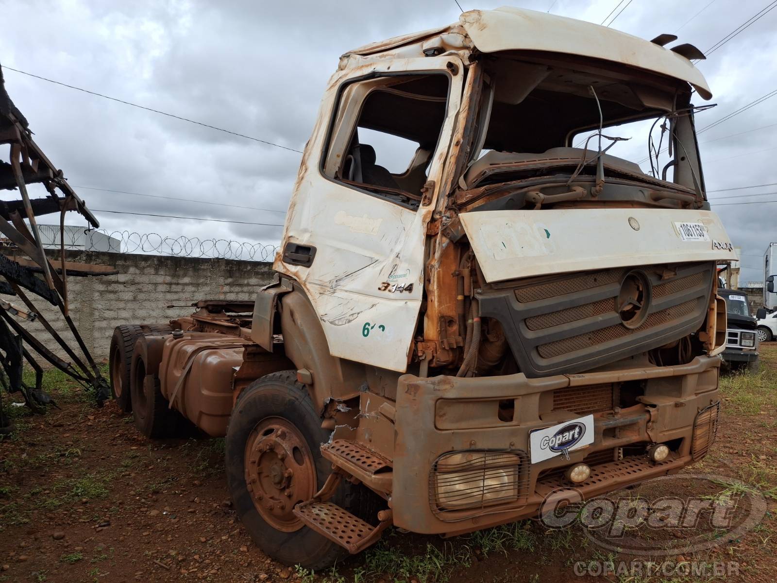Veículo MERCEDES-BENZ Axor 2012 MERCEDES BENZ AXOR Caminhão 2012 em leilão