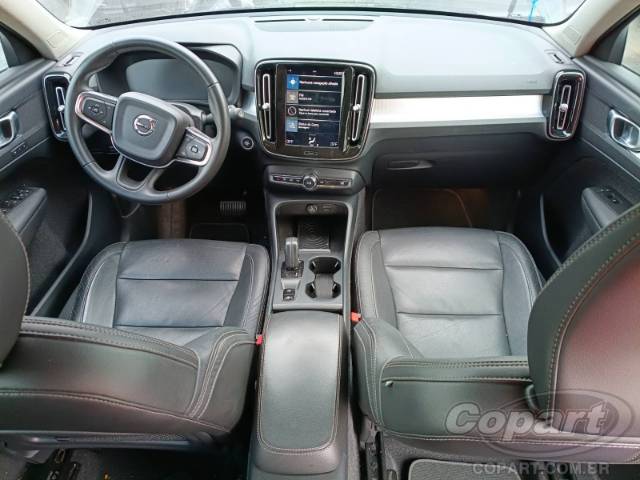 2019 VOLVO XC40 