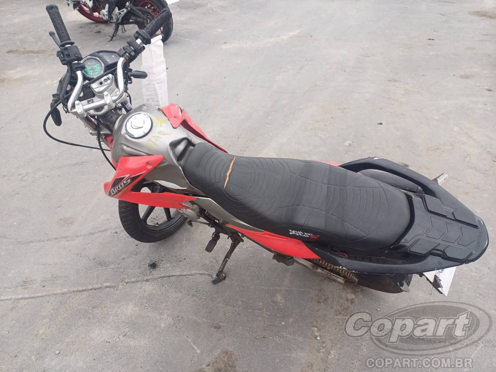 Foto 3: 2010 HONDA NXR 150