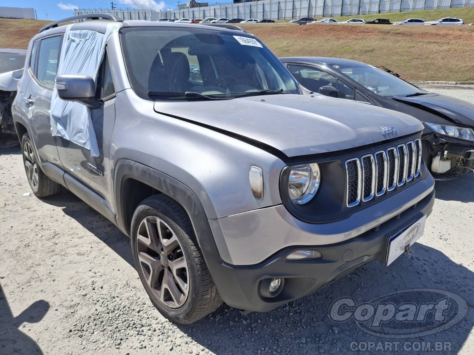 Veículo Fiat Renegade JEEP RENEGADE LONGITUDE 1.8 16V E.TORQ EVO FLEXIVEL ALCOOL/GASOLINA 2020 2021 em leilão