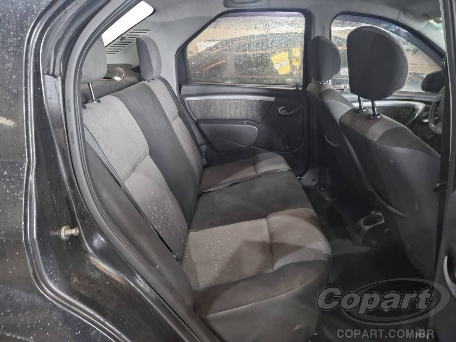 Foto 6 de 10: 2012 RENAULT LOGAN