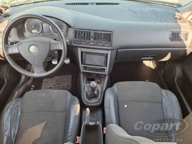 2010 VOLKSWAGEN GOLF 