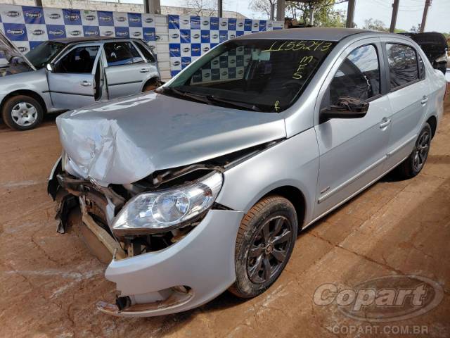 2011 VOLKSWAGEN VOYAGE 